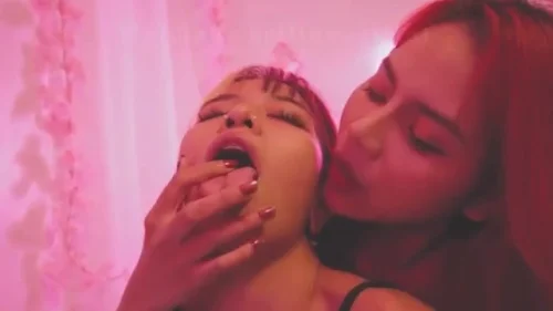 คลิปหลุดเลสเบี้ยนไทย Onlyfans beiltymeilecat สองสาวผิวขาวเนียนชวนเล่นบทบาทเสียวในห้องนอนบรรยากาศร้อนแรง เริ่มจูบปากกัดแทะนมเลียหีบ้าคลั่งครางเสียวดังก้อง ใช้ของเล่นช่วยซอยจนแตกในน้ำหีทะลักฟินสุดๆ