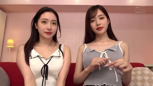 หนังโป๊ญี่ปุ่น Aikou Bunko Label AILB-002 แฝดสาวหุ่นดีผิวขาวนมใหญ่ นัดเย็ดสวิงกิ้งที่บ้านบนโซฟา เย็ดสดขย่มควยอมควยเลียหีท่าหมาเล่นชู้ชวนเย็ด ครางเสียวแตกในฟินจัดเต็ม