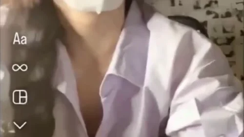 คลิปหลุด lukmoo71 น้องลูกหมู นั่งช่วยตัวเองคาชุดนักเรียน หีขาวนมใหญ่ครางเสียวบนเก้าอี้ห้องนอน ไลฟ์สดโชว์หีเบิร์นขย่มนิ้วรัวจนเสียวน้ำแตก